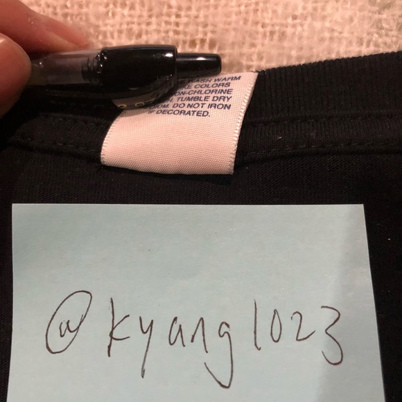 ❌SOLD❌ Supreme 20th Anniversary Box-Logo Tee - Picture 3 of 4